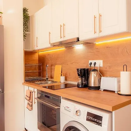 Apartament Pumpkin Spiced With Own Parking And Office Setup Sofia