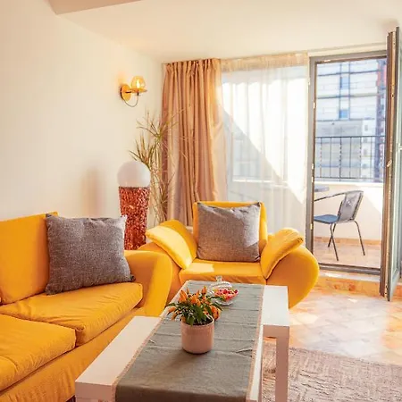 Pumpkin Spiced With Own Parking And Office Setup * 소피아