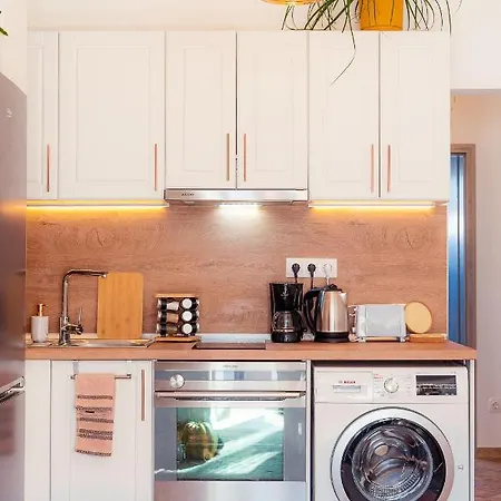 Apartament Pumpkin Spiced With Own Parking And Office Setup Sofia