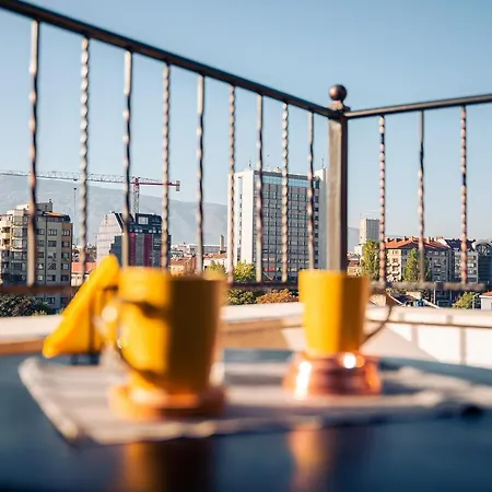 Apartament Pumpkin Spiced With Own Parking And Office Setup