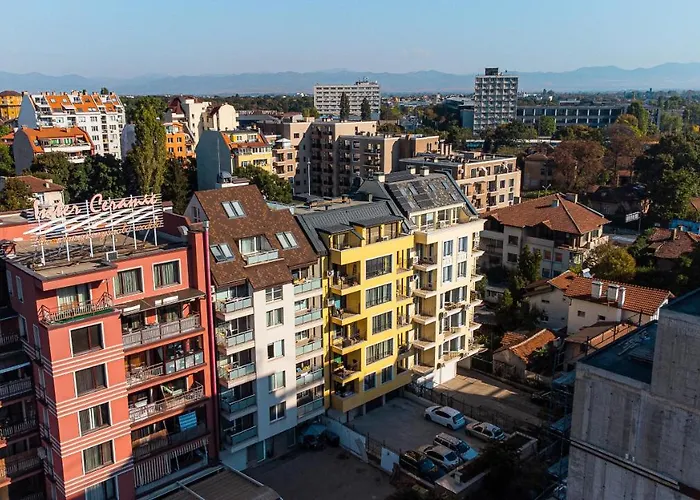 Pumpkin Spiced With Own Parking And Office Setup סופיה